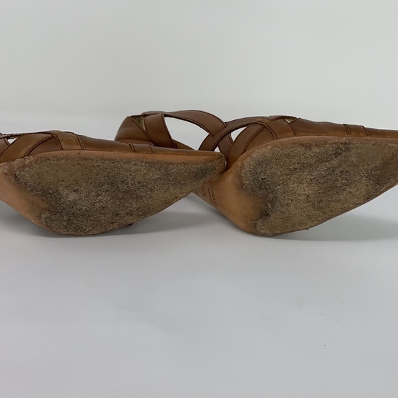 Prada pumps wooden heel in camel - Picture 7 of 8